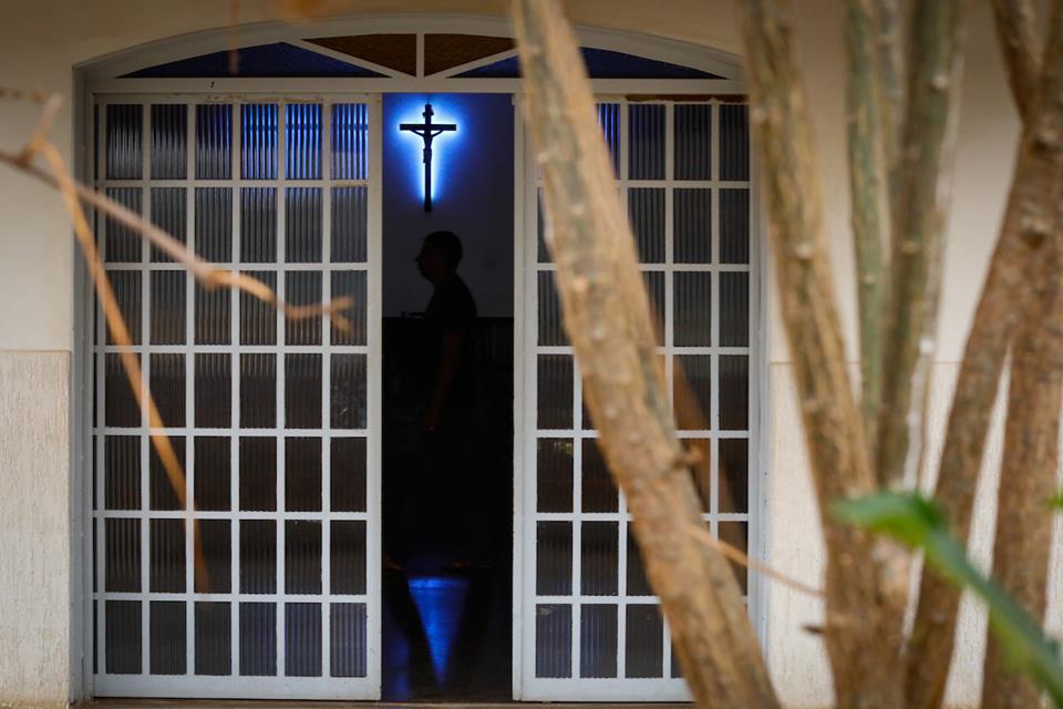Governo vai regularizar 180 igrejas e 58 clubes no DF. Veja regras - Guará  News