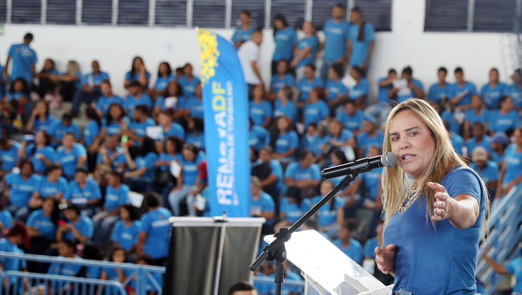 Vice Governadora Celina Leão fala sobre o sucesso do RENOVA-DF em formação de mais de 2.000 alunos e 2.400 equipamentos públicos